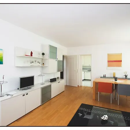 Schoene Mit Panoramablick Appartement Locarno