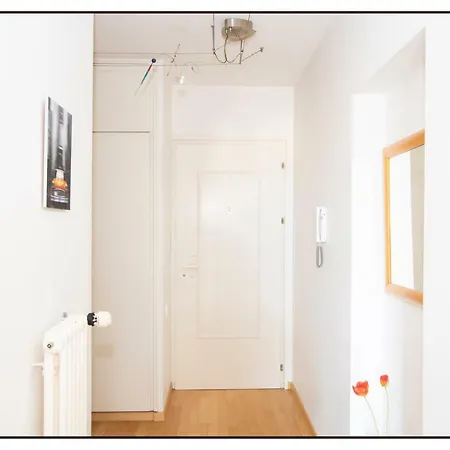 Schoene Mit Panoramablick 아파트 *